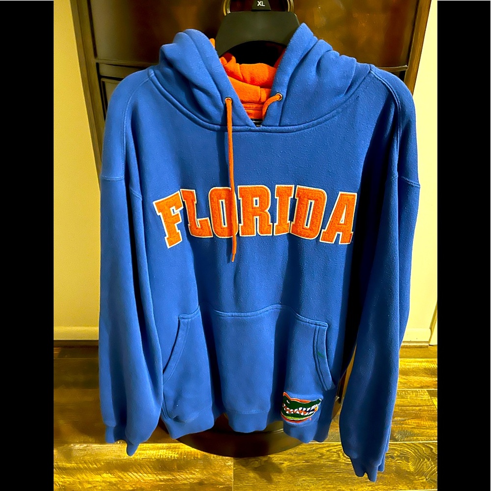 Florida Gators Throwback Sweatshirt with Hoodie & Hand Pouch Size XL